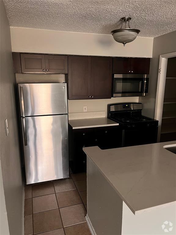 Building Photo - 1202 Newning Ave Unit 311 Rental