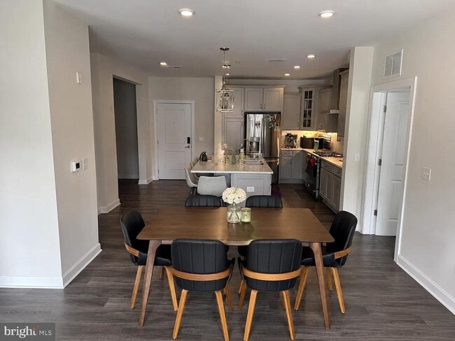 Photo - 3927 FAIR RIDGE Dr Unit 503