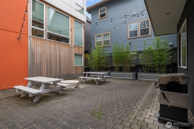 Photo - 2515 E Yesler Way