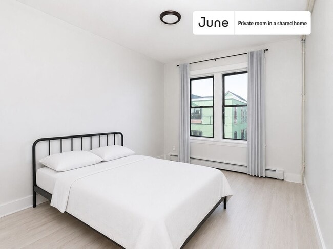 Building Photo - Room in Shared 4 bed/1 bath home in Allston