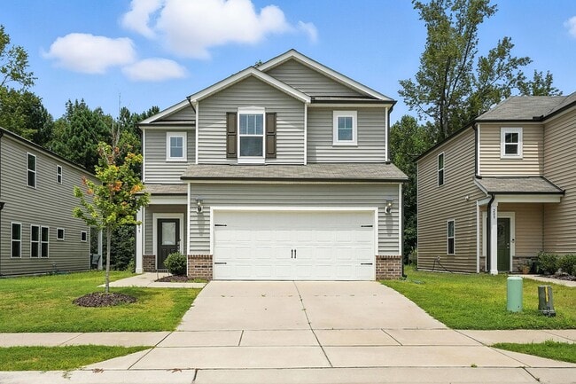 Building Photo - AVAILABLE NOW! -ASK US ABOUT OUR SPECIALS... Rental