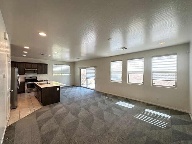 6784 Pivot Point St