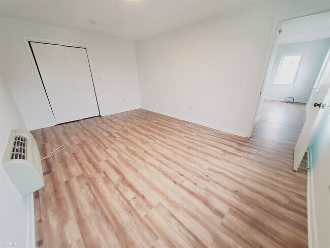 Photo - 1 br, 1 bath Condo - 12 Houston Ter Unit J Unidad J