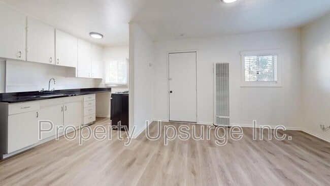 Photo - 630 Bird St Unit 2