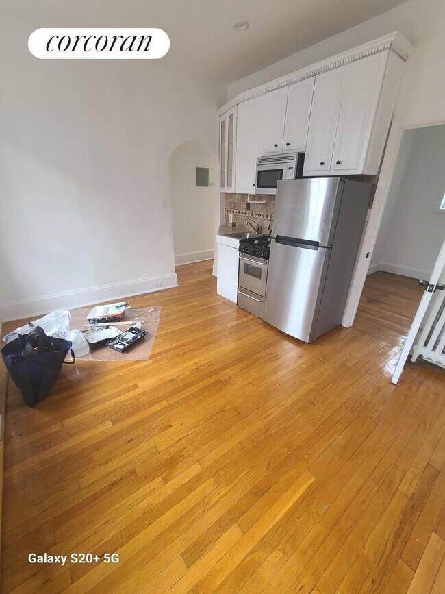 Photo - 220 Waverly Pl Apartment
