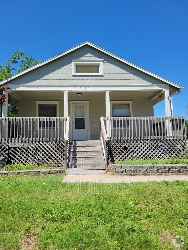 Building Photo - 610 E Albert Ave Rental