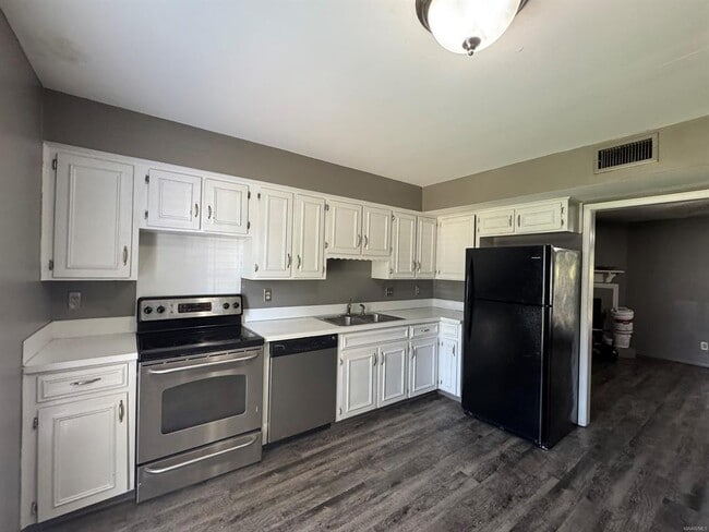 Photo - 578 Hollow Wood Rd