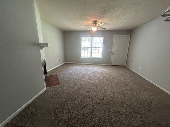 Photo - 107 Country Town Dr