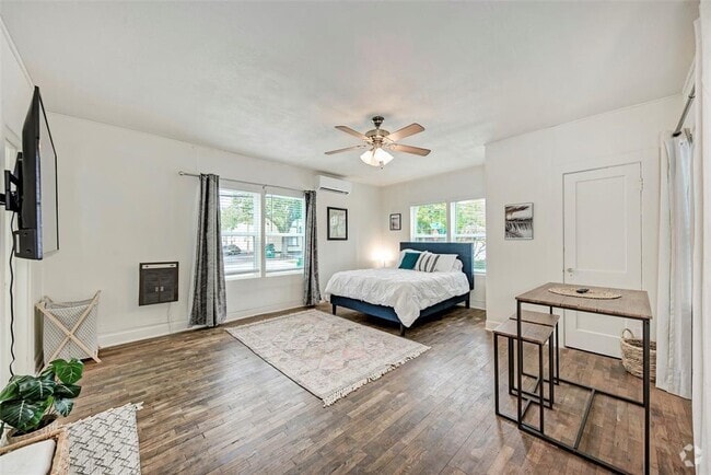 Building Photo - 915 W 21st St Unit 2 Rental