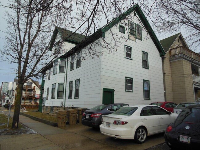 Photo - 453 W Mifflin St Unit 1