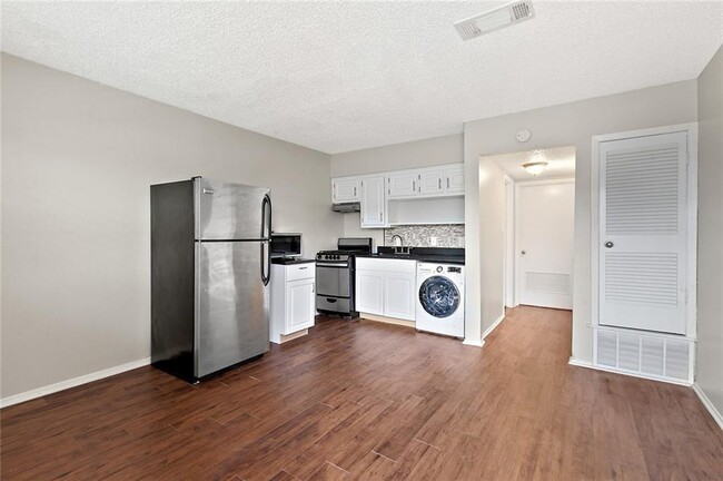 Photo - 2401 Manor Rd Condo Unit 216