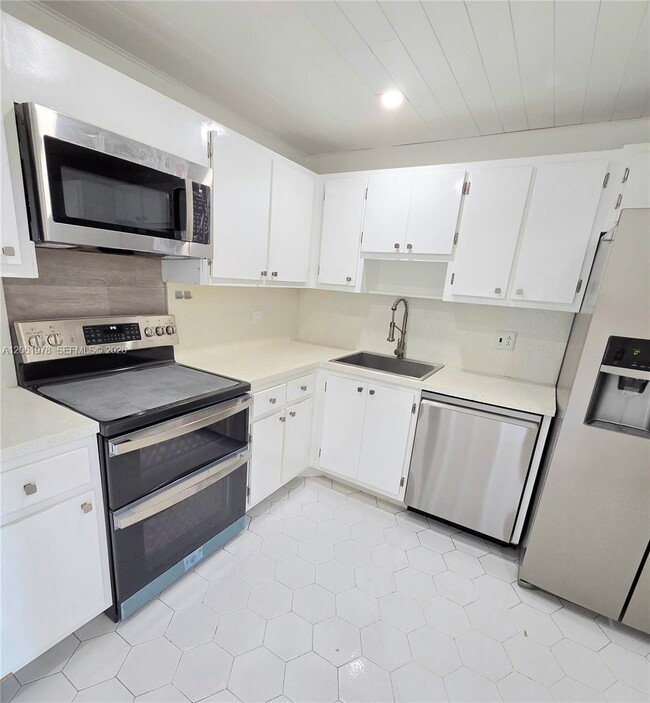 Photo - 4030 W Palm Aire Dr Unit 407