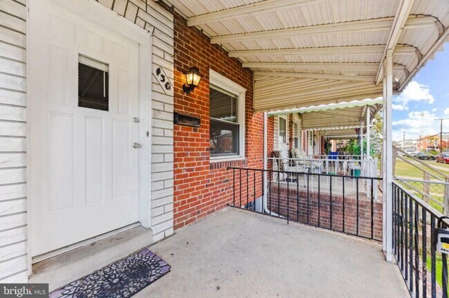 Photo - 130 Kingston Rd