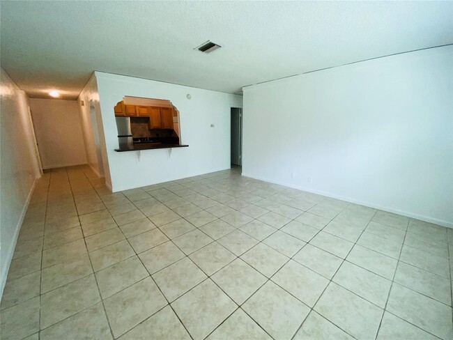 Photo - 11380 NW 39th St