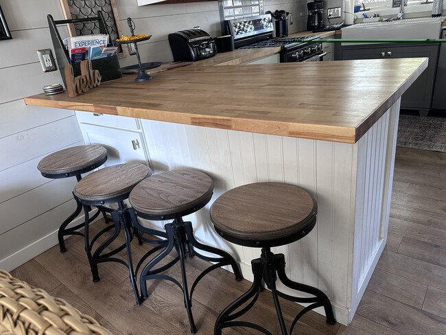 Photo - 1813 Bayview Ln