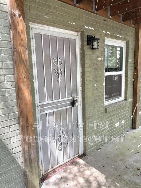 927 Fortress Ave SW