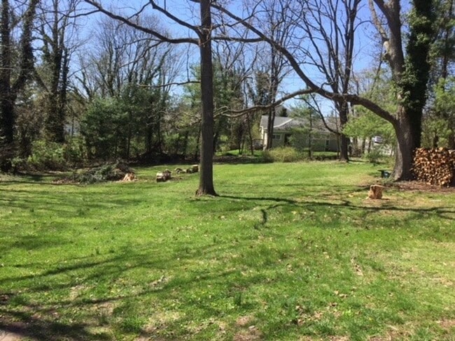 Photo - Radford, 5 BR / 2.5 BA, Available in August