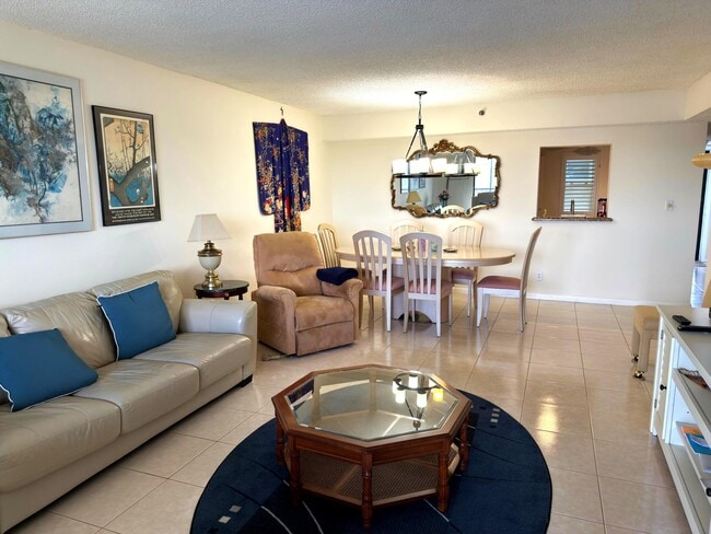 Photo - 7240 Huntington Ln Unit 704