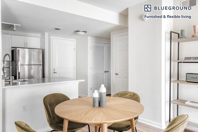 Photo - 5405 Tuckerman Ln Unit FL7-ID605