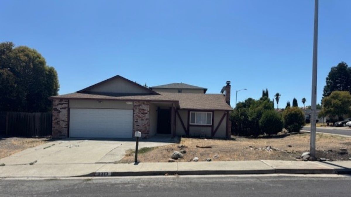 Photo - 3323 Blythe Dr
