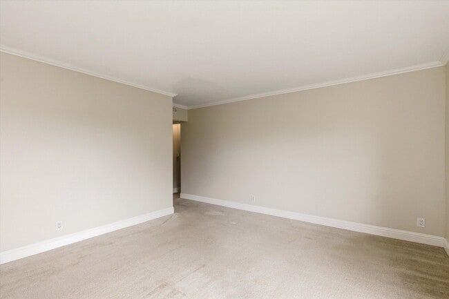 Building Photo - 450 N Civic Dr Unit 405