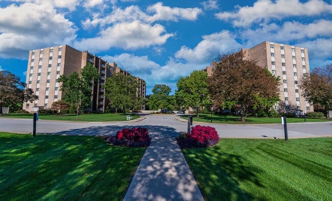 Laurel Village Apartments
