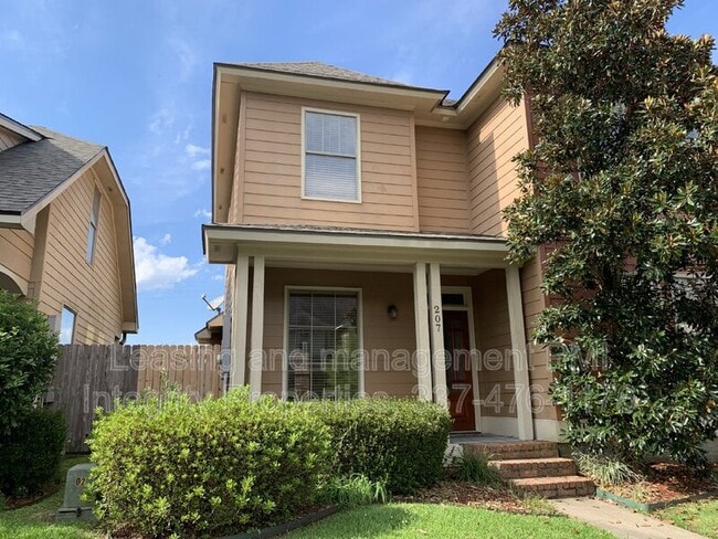 Photo - 207 Harbor Bend Blvd