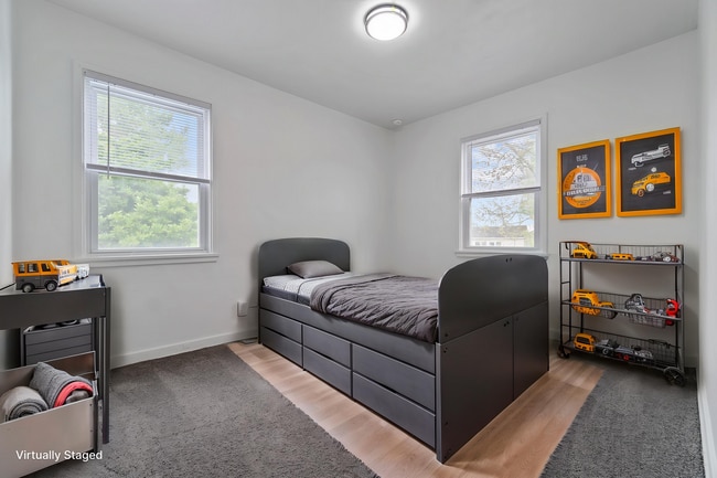 2 bedrooms and 1 bathroom Townhouse in Mid... - 2 bedrooms and 1 bathroom Townhouse in Mid...