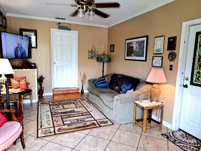 Photo - 2175 John Thursby Rd