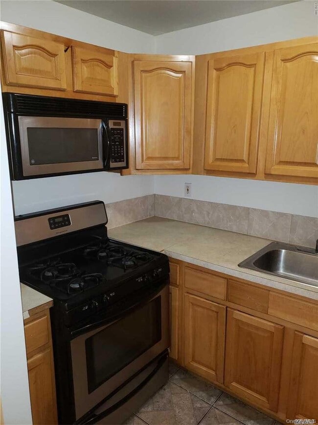 Photo - 190 Stuyvesant Ave