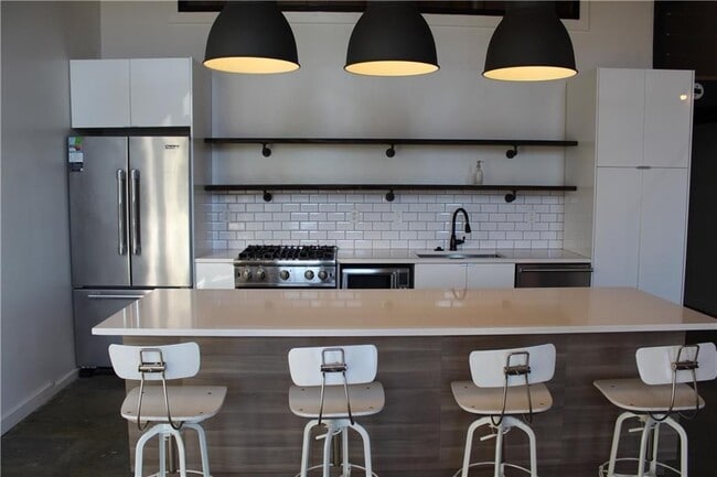Photo - 170 Boulevard NE Unit 306H
