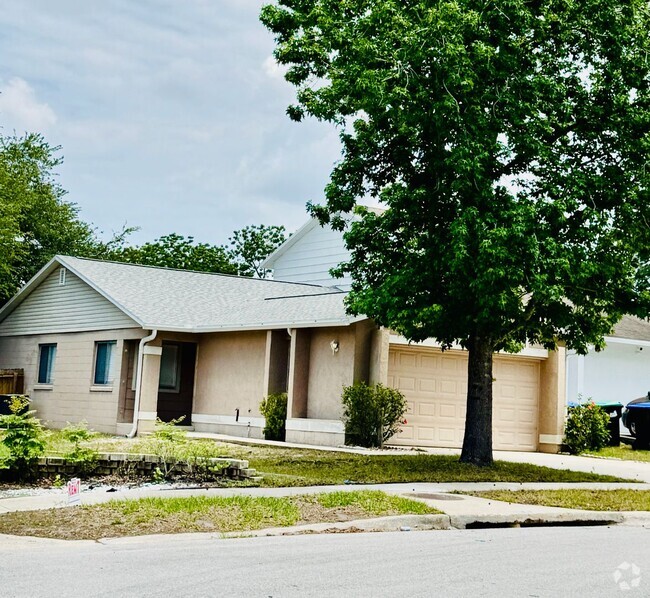 Building Photo - Freshly Updated Home for Lease – Move-In R...