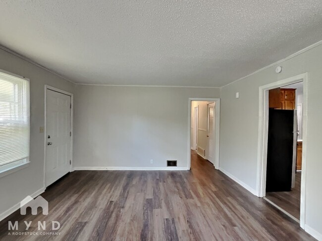 Photo - 217 Marshall Dr