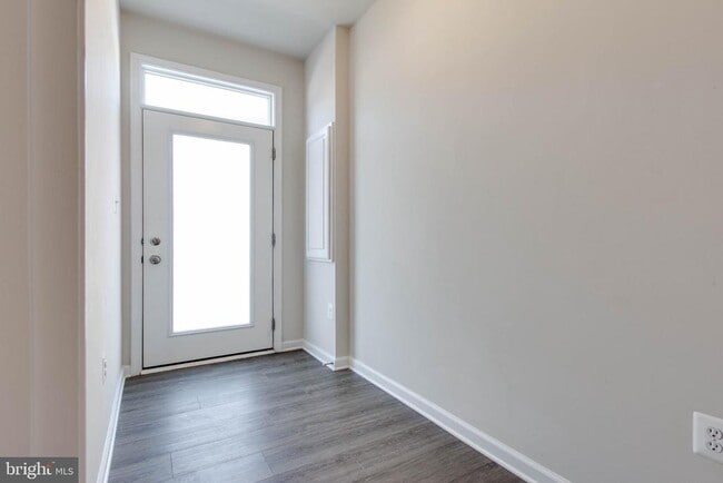 Photo - 188 Woodgate Cir