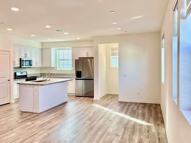 Photo - 8906 Jasmine Dr