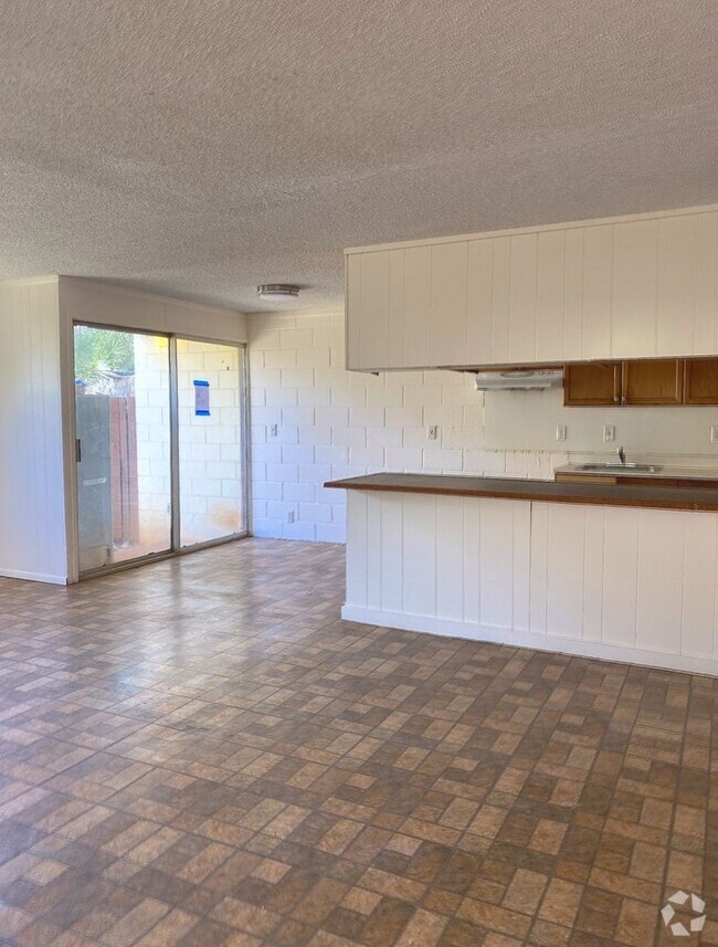 Building Photo - 3/1 | 2 car carport | $2,100.00 | avail 7/... Rental