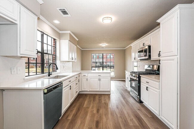 Photo - 18703 Evergreen Falls Dr