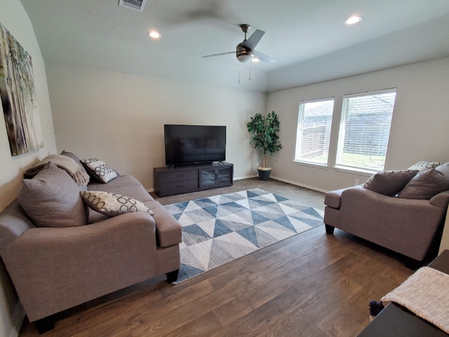 Photo - 3606 Crimson Embers Ln