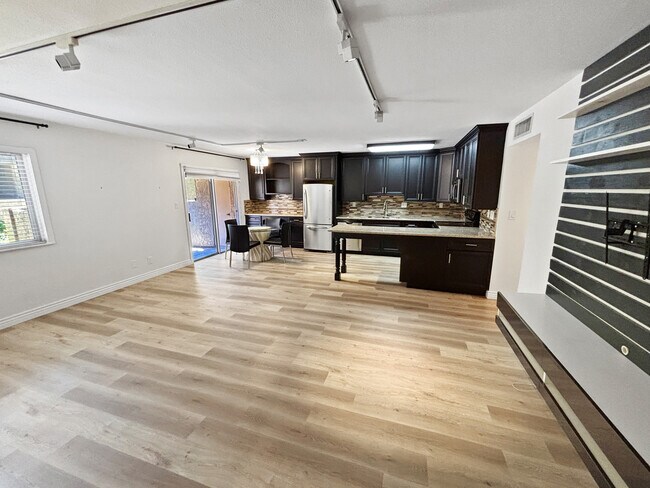 Photo - 5525 E Thomas Rd Unidad B3 Rental