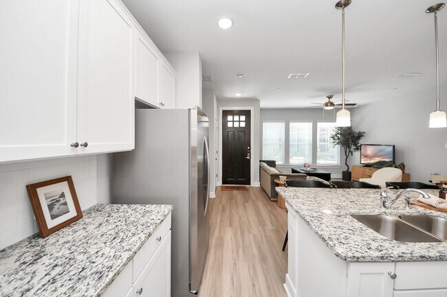 Photo - 5300 Berkeley Knl Cir Unit 198