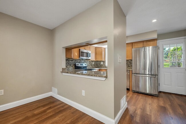 Photo - 32 Cadogan Way