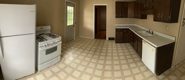 Kitchen - 245 Green St