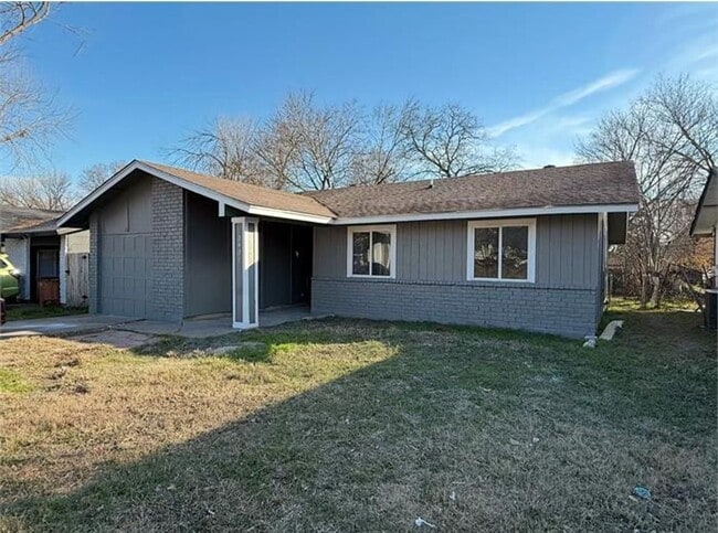 Building Photo - Newly Renovated 4-Bedroom Home in Austin –...