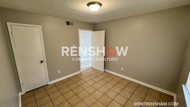 Photo - 1976 Goldbrier Ln