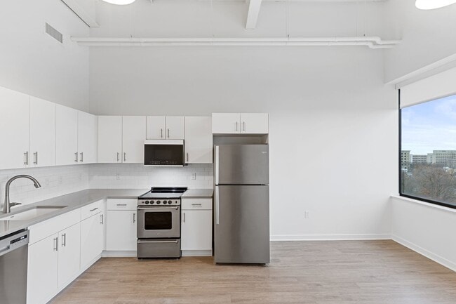 Photo - City View Apartments - 501 (501 S. Capitol...