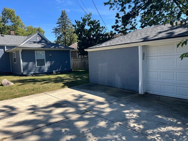 Photo - 1316 N Riley Ave