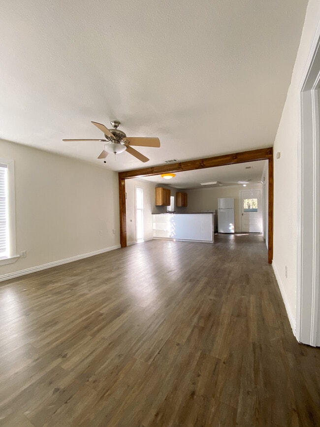 Photo - 109 E 3rd St