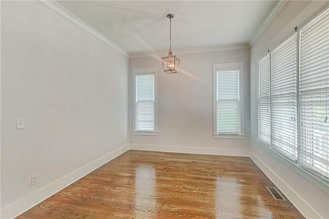 Photo - 1322 English St NW