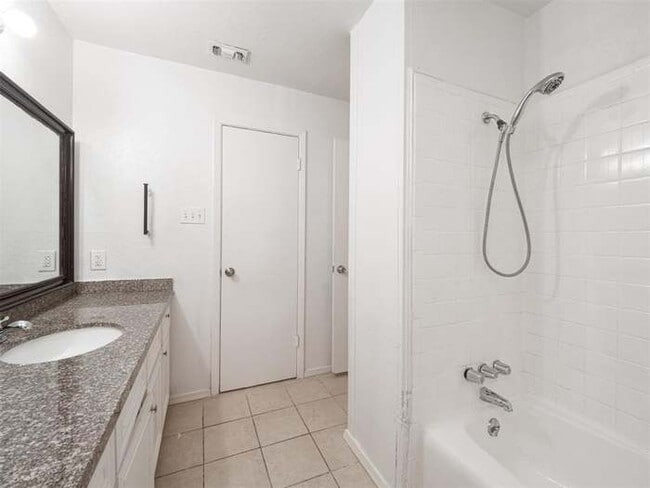 Photo - 404 Carter Dr