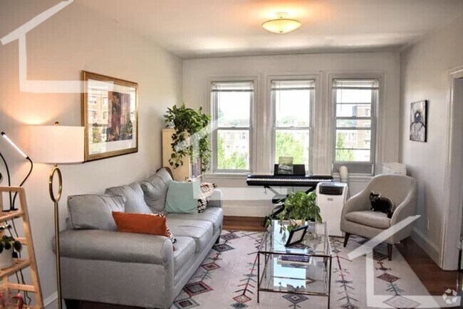 Building Photo - 1660 Commonwealth Ave Rental